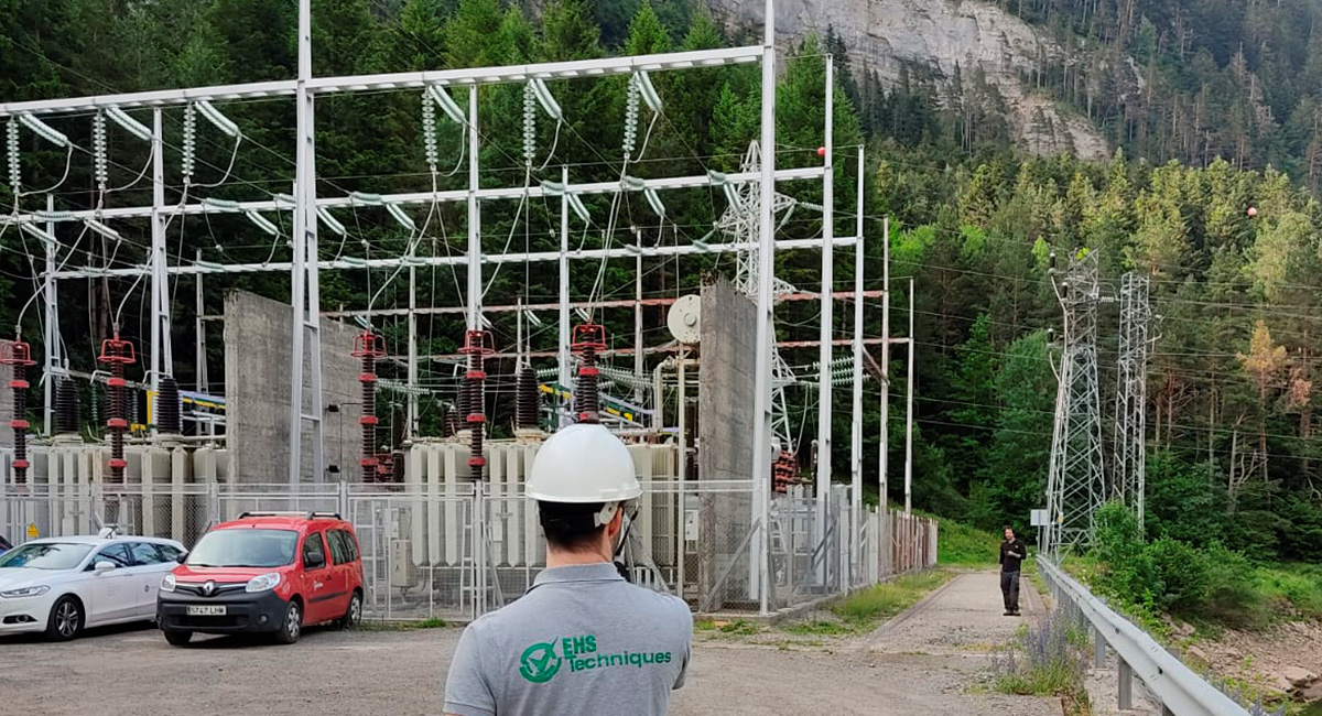 Caso práctico - EHS Techniques fue contratada por una reconocida empresa internacional en el desarrollo, mantenimiento y operación de infraestructuras energéticas para realizar la identificación y cuantificación de emisiones fugitivas, incluyendo inquemados en distintas instalaciones en España