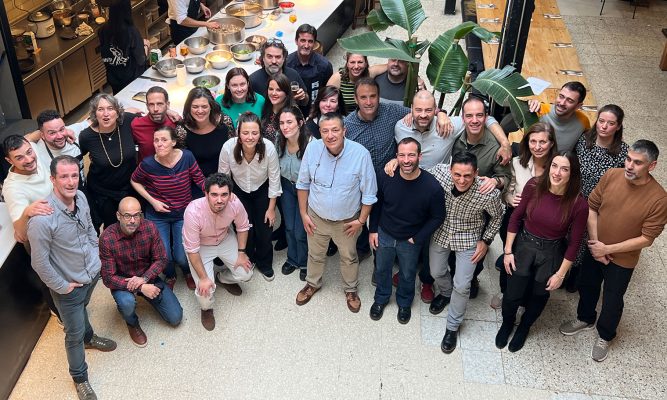 El equipo de EHS Techniques está especializado en el asesoramiento en cumplimiento legal y gestión de riesgos, así como en técnicas de prevención y control de la contaminación y un uso eficiente de los recursos